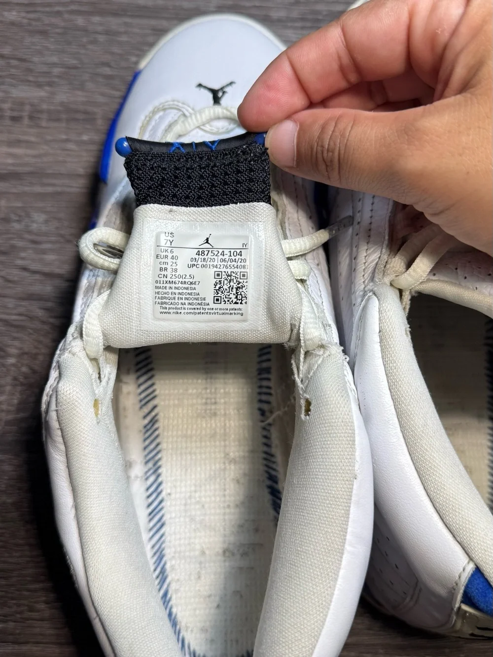 Nike White & Blue Low-Top Sneakers